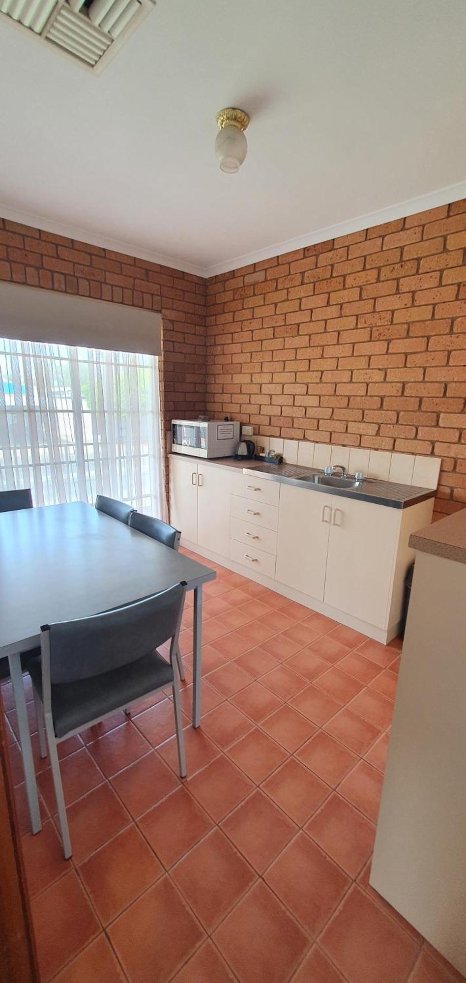 Centrepoint Motel Deniliquin Exterior foto