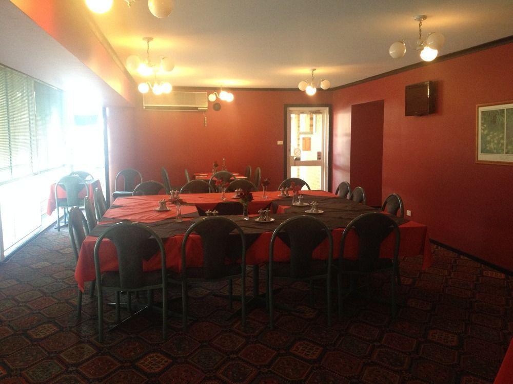 Centrepoint Motel Deniliquin Exterior foto
