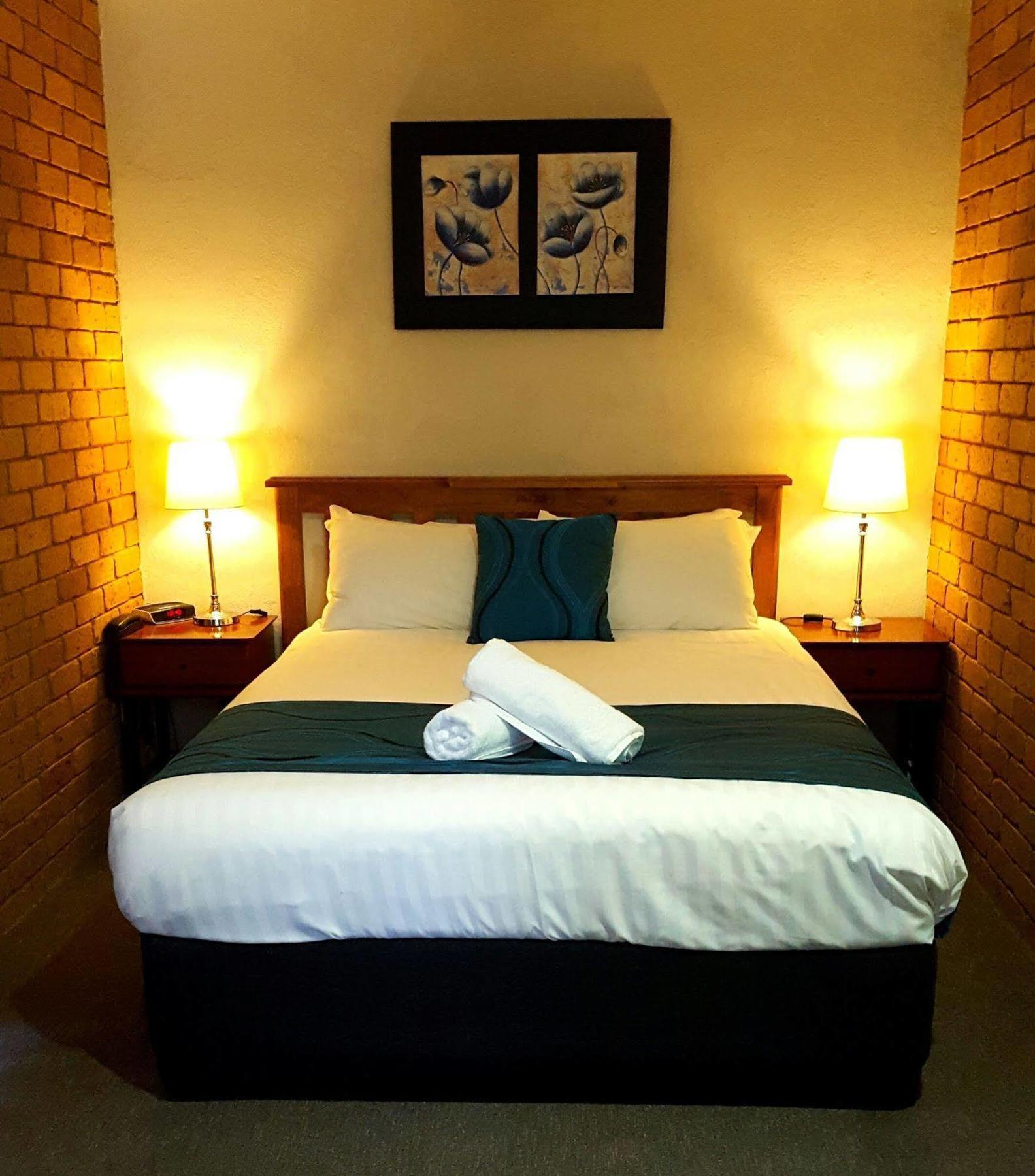 Centrepoint Motel Deniliquin Exterior foto